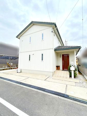 犬山市字中唐曽 戸建 前面道路含む外観