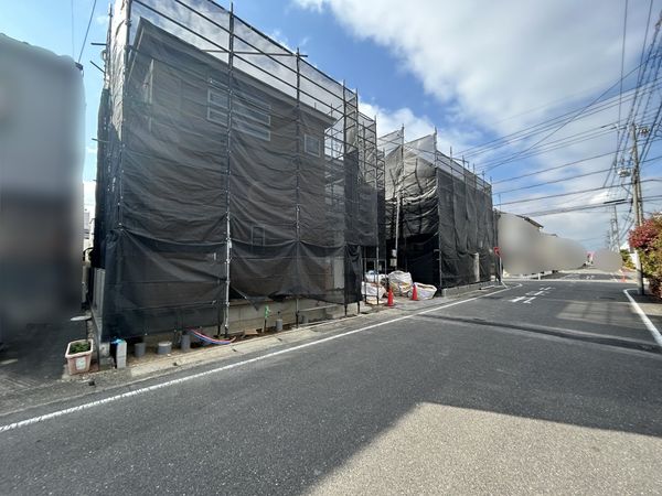 清須市西枇杷島町押花 新築戸建 2号棟 前面道路含む外観