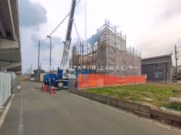 岩倉市中野町御山寺 新築戸建 2号棟 前面道路含む外観