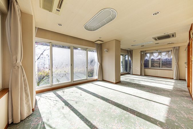 岐阜市学園町2丁目 戸建 リビング