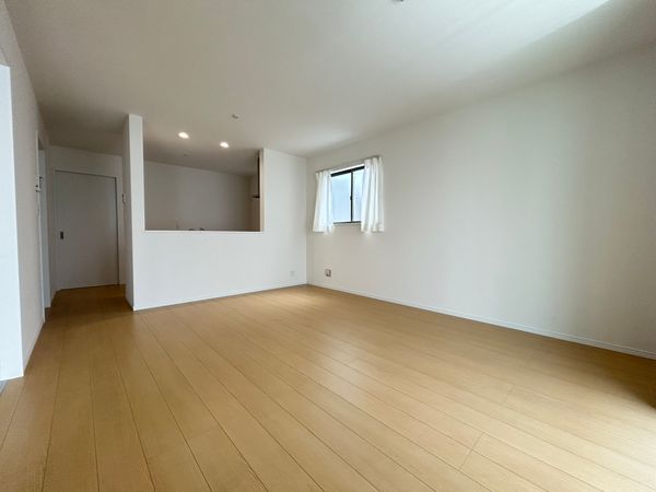 岩倉市大池町葉広 リビング