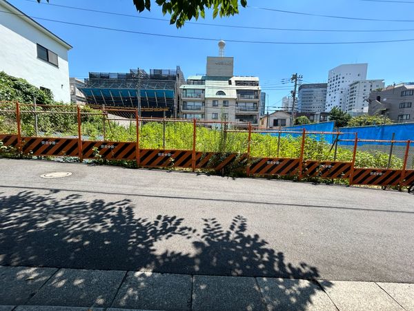 渋谷区神宮前五丁目土地 前面道路含む外観 渋谷区神宮前五丁目土地 前面道路含む外観