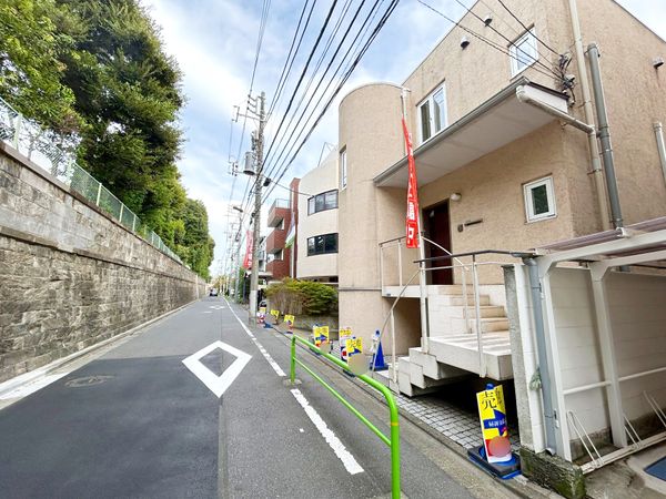 港区南麻布3丁目土地 前面道路含む外観 港区南麻布3丁目土地 前面道路含む外観
