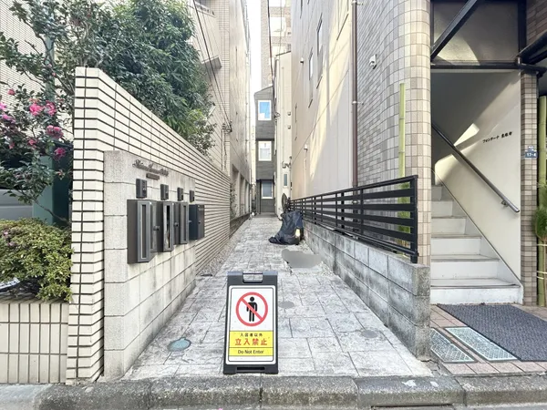 エントランスアプローチ
