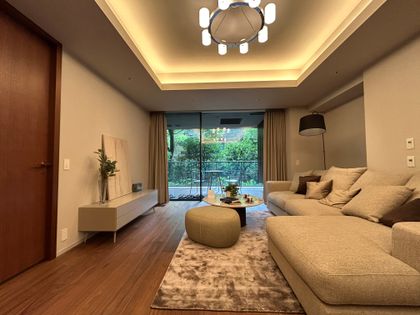 プラウド神宮前 リビング