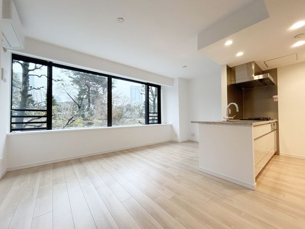 南青山マスターズハウス リビング