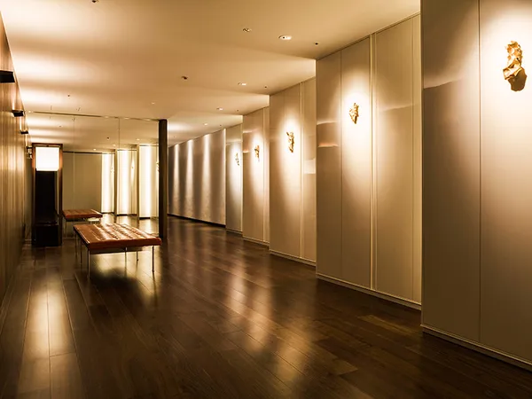 セカンドオートロックからエレベーターホールへ