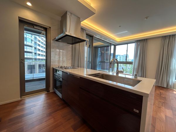 ロイヤルシーズン六本木 リビング ロイヤルシーズン六本木 リビング