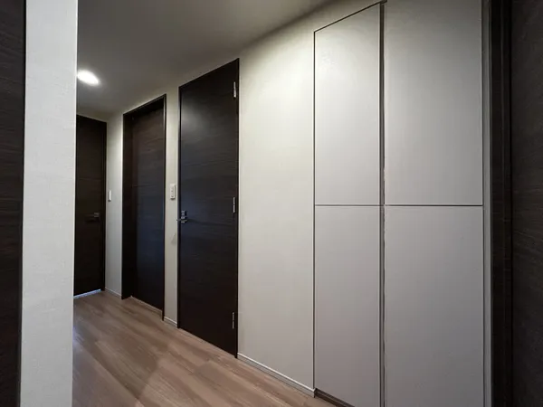 室内廊下部分（賃借人入居前に撮影しました。）