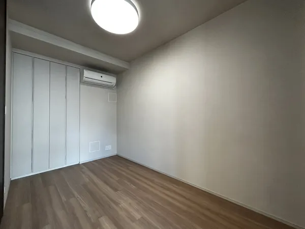 約5.0帖の寝室（賃借人入居前に撮影しました。）