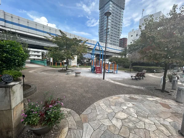 徒歩2分。