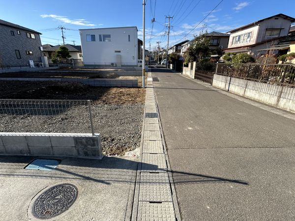 松が丘 C区画 前面道路含む外観 松が丘 C区画 前面道路含む外観