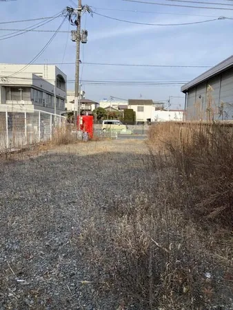 フラットな敷地および道路の為、自転車などの乗り入れもスムーズです。