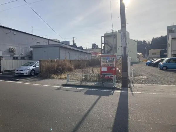 フラットな敷地および道路の為、自転車などの乗り入れもスムーズです。