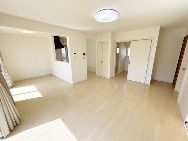 杜の丘1丁目 戸建 リビング