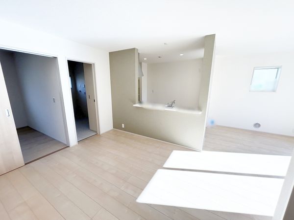 四郎丸字落合 4号棟 新築戸建 リビング