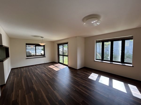 錦ケ丘5丁目 戸建 リビング