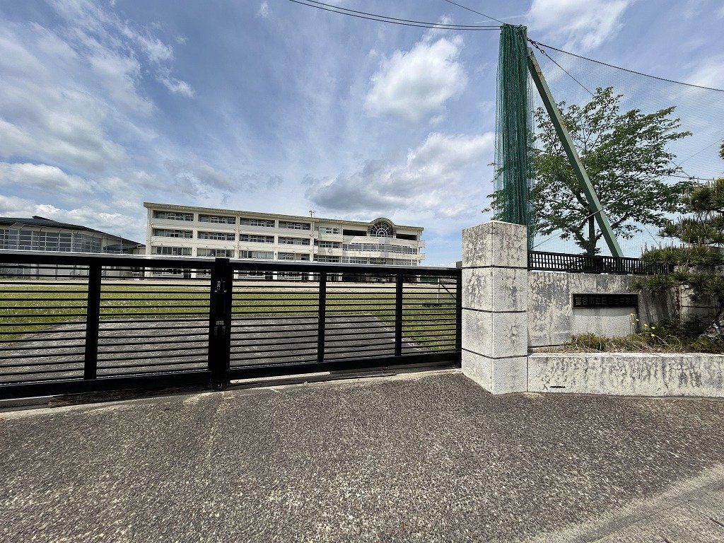 杜乃橋1丁目 戸建 富谷市立日吉台中学校(約440m) 富谷市立日吉台中学校(約440m)