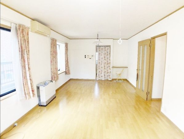 南中山1丁目 戸建 リビング 南中山1丁目 戸建 リビング