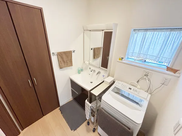 家具・小物等は売買対象ではございません。