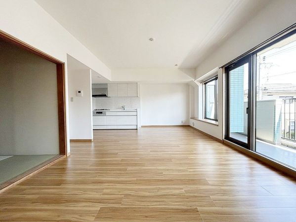 エクレール福住 弐番館 リビング