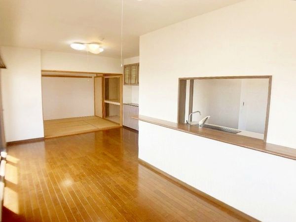 ライオンズマンション成田町 リビング