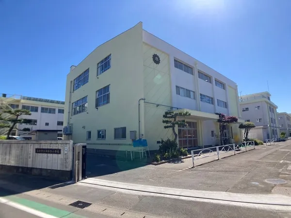 徒歩１３分