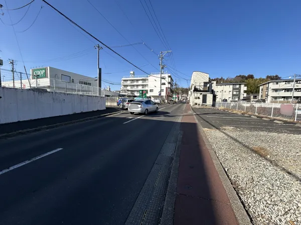 前面道路含む外観