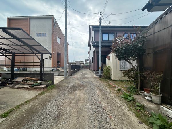 四郎丸字吹上 土地 前面道路含む外観 四郎丸字吹上 土地 前面道路含む外観