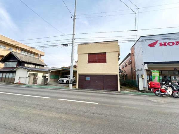 白石市字東小路 土地 前面道路含む外観