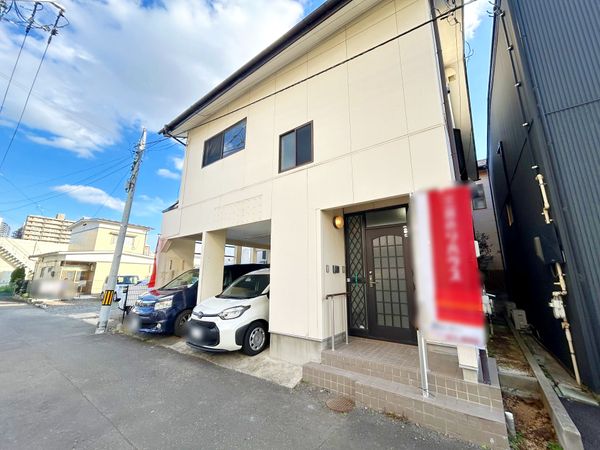 前面道路含む外観