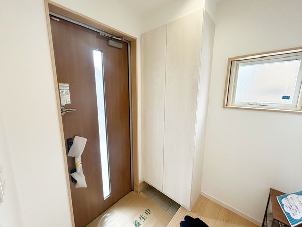 増田9丁目 新築戸建 玄関