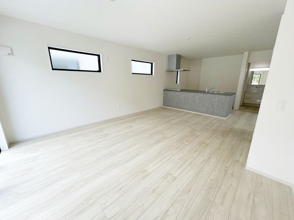 柳生7丁目 新築戸建 5号棟 リビング