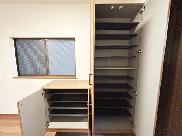 シューズボックス