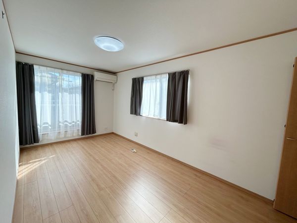 山の寺2丁目 戸建 室内