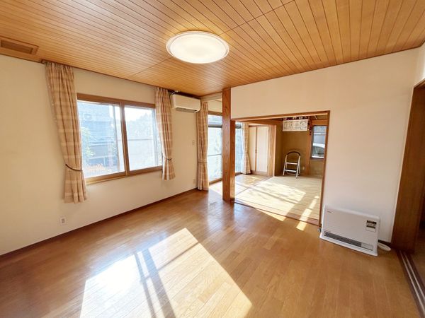西の平二丁目 中古戸建 リビング 西の平二丁目 中古戸建 リビング