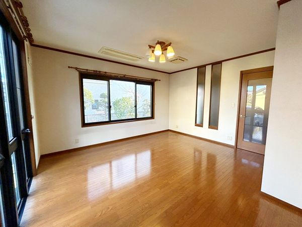 福沢町 中古戸建 リビング 福沢町 中古戸建 リビング