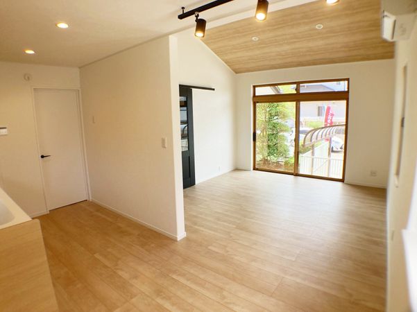 南中山3丁目 中古戸建 リビング 南中山3丁目 中古戸建 リビング