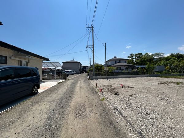 西多賀二丁目 新築戸建 前面道路含む外観