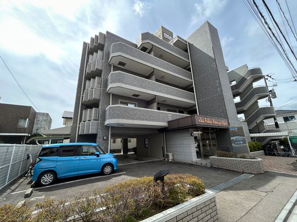 ダイアパレス上杉東 駐車場