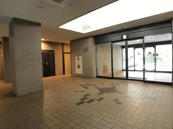 エントランス　ロビー
