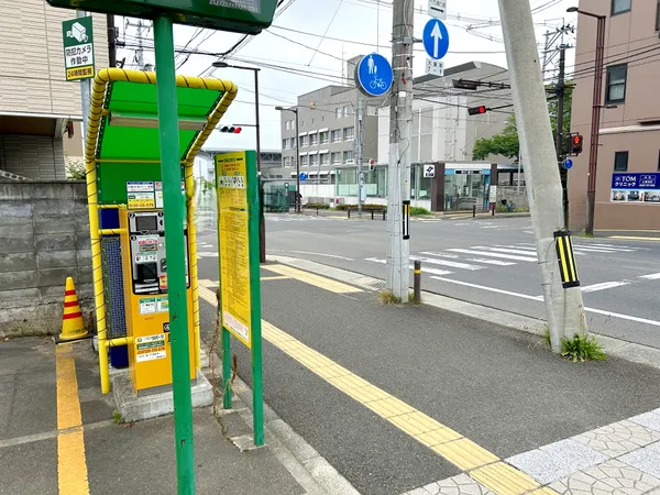 物件から連坊駅入口が見えます。