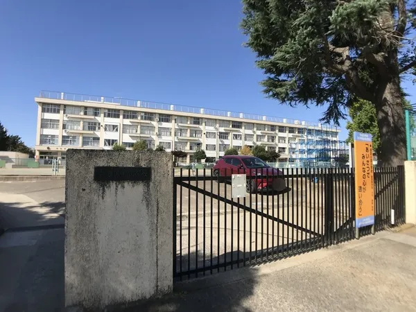 徒歩2分。