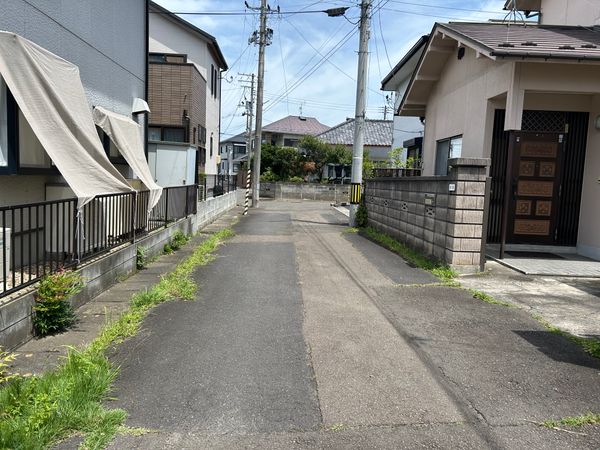 遠見塚二丁目 新築戸建 前面道路含む外観