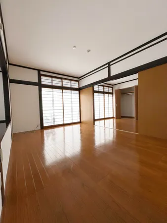 １階は２部屋を一体利用可能