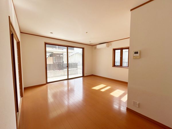 中江1丁目 戸建 リビング