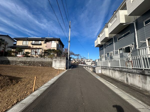 名取が丘3丁目 1号地 前面道路含む外観 前面道路含む外観
