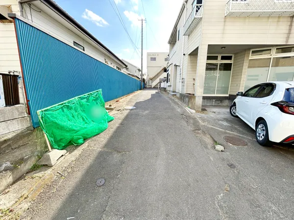 前面道路含む外観