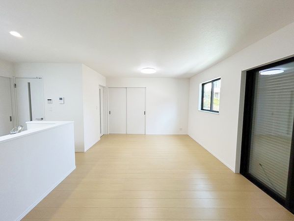 南中山3丁目 新築戸建 リビング