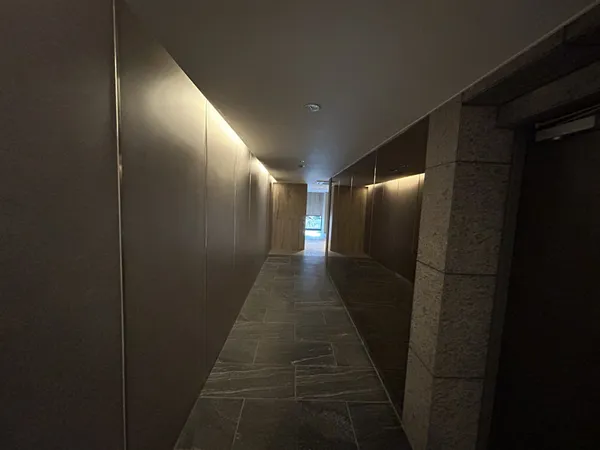 エントランス内部